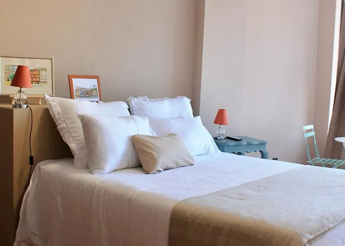 Jardim Do Morro Places Gasthuis