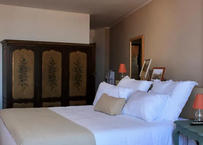 Jardim Do Morro Places *